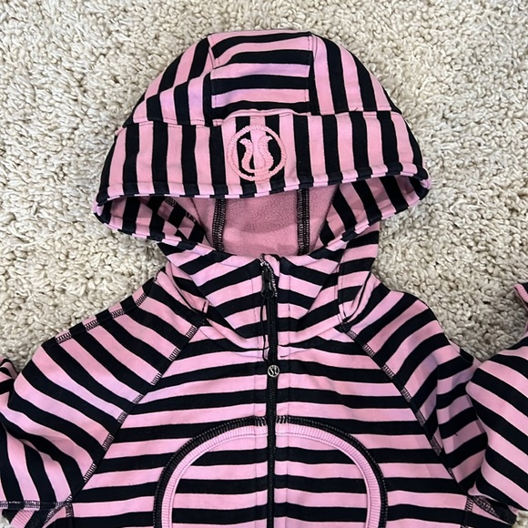 Lululemon Zip Hoodie (Womens Size 2) - Picture 3 of 3